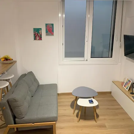 Apartment Tiny Under The Akropolis -1- *